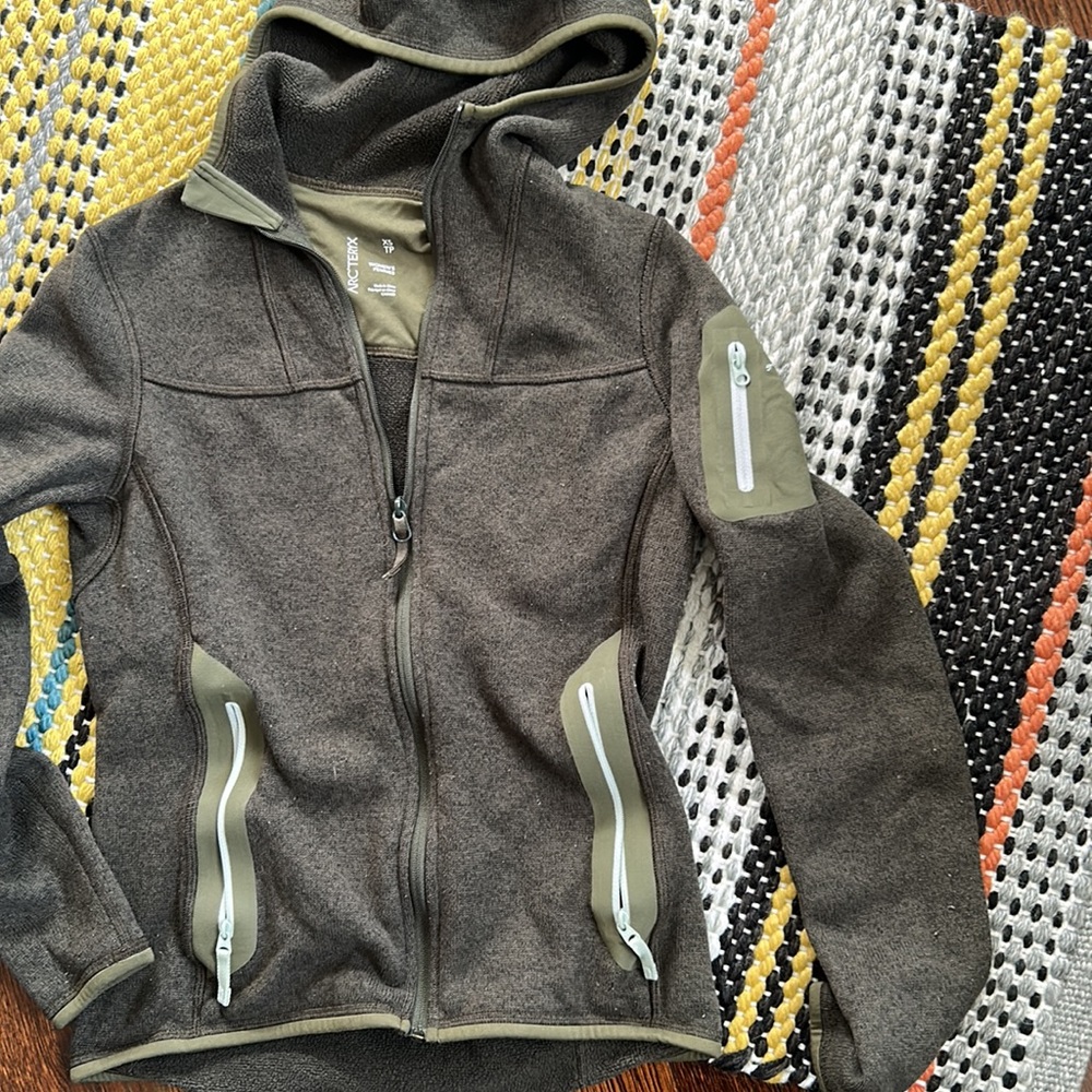 Green Arcteryx Full Zip Sweater with Hood and Zip Pockets